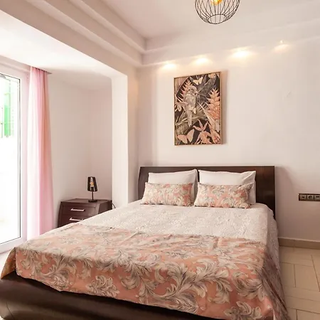 Апартаменти The Fairview House Ретимно (Крит)