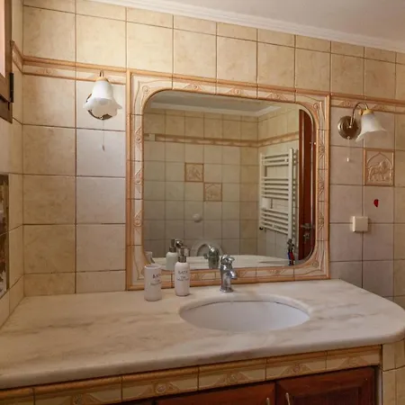 The Fairview House Apartment *